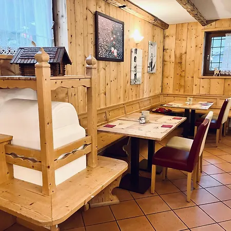 Отель Col Da La 2*