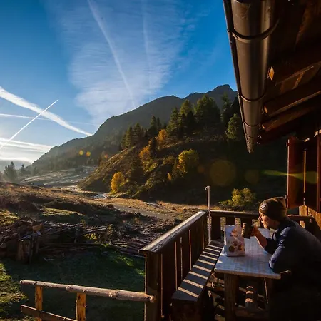 Отель Col Da La